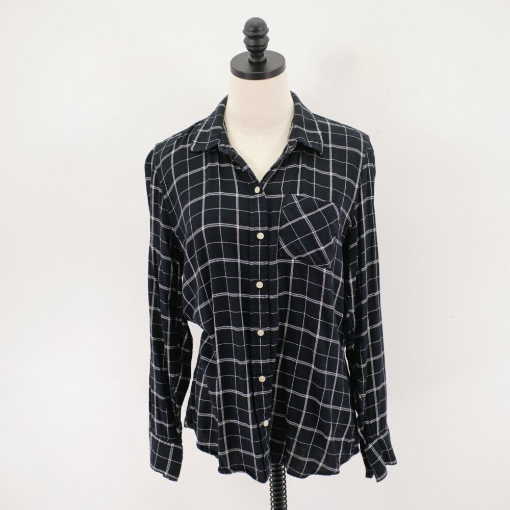 Gap Medium Plaid Flannel Black Pocket Front Collared Button Front Shirt Medium